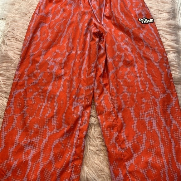 Nike Spring Pink Red Woven Lightweight Track Pants - Picture 7 of 10
